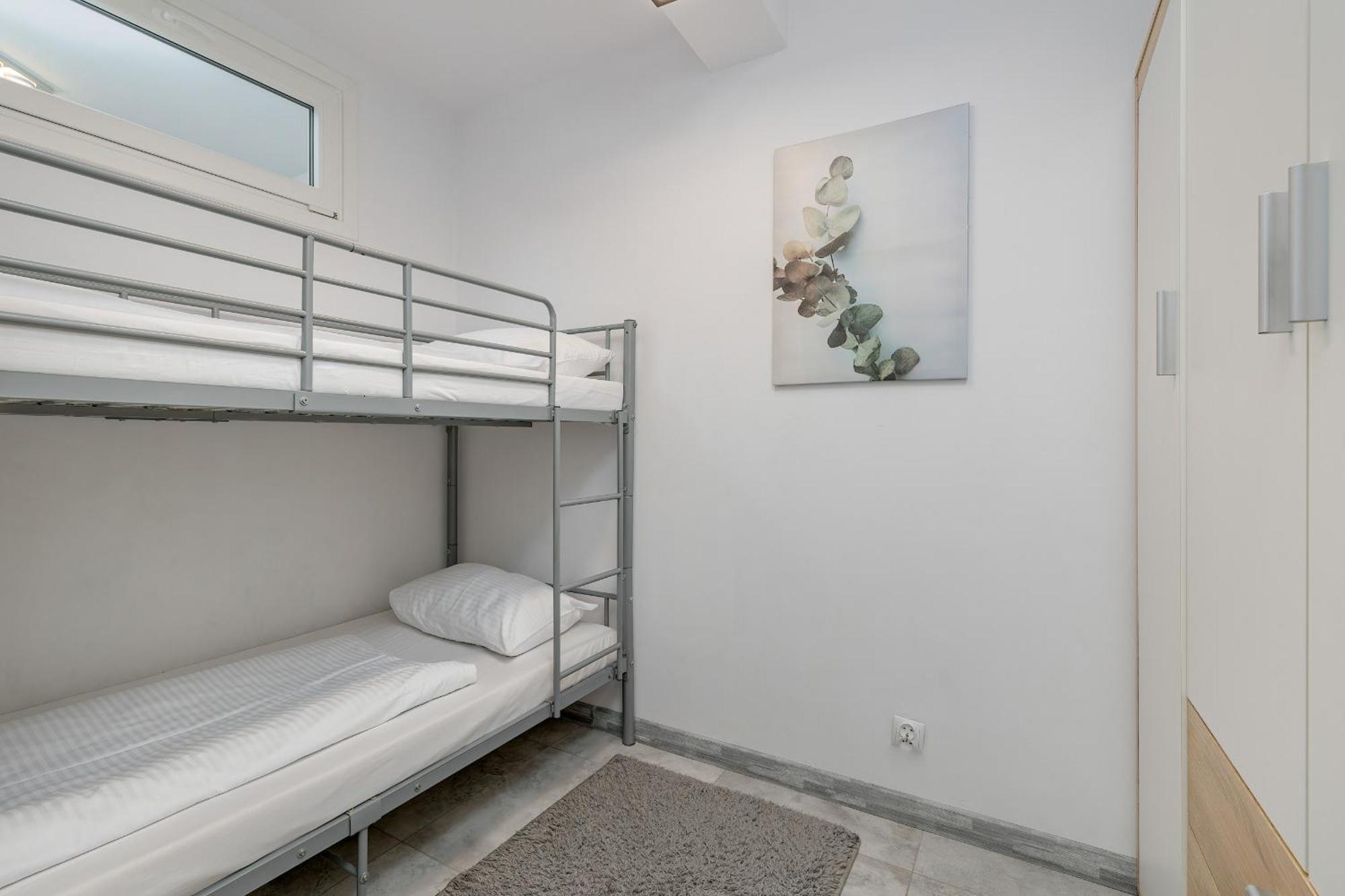 Apartment Family Herberta With Terrace And Parking By Rent Like *