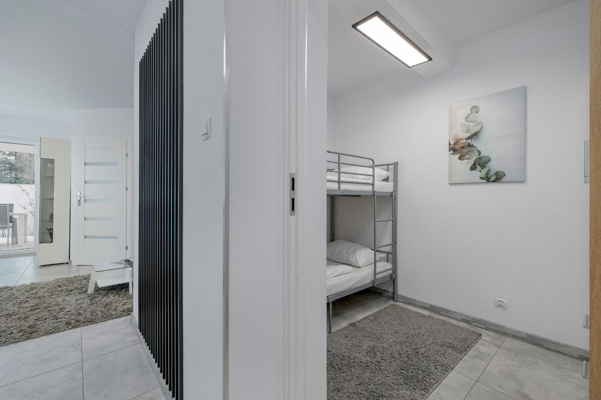 Family Herberta With Terrace And Parking By Rent Like