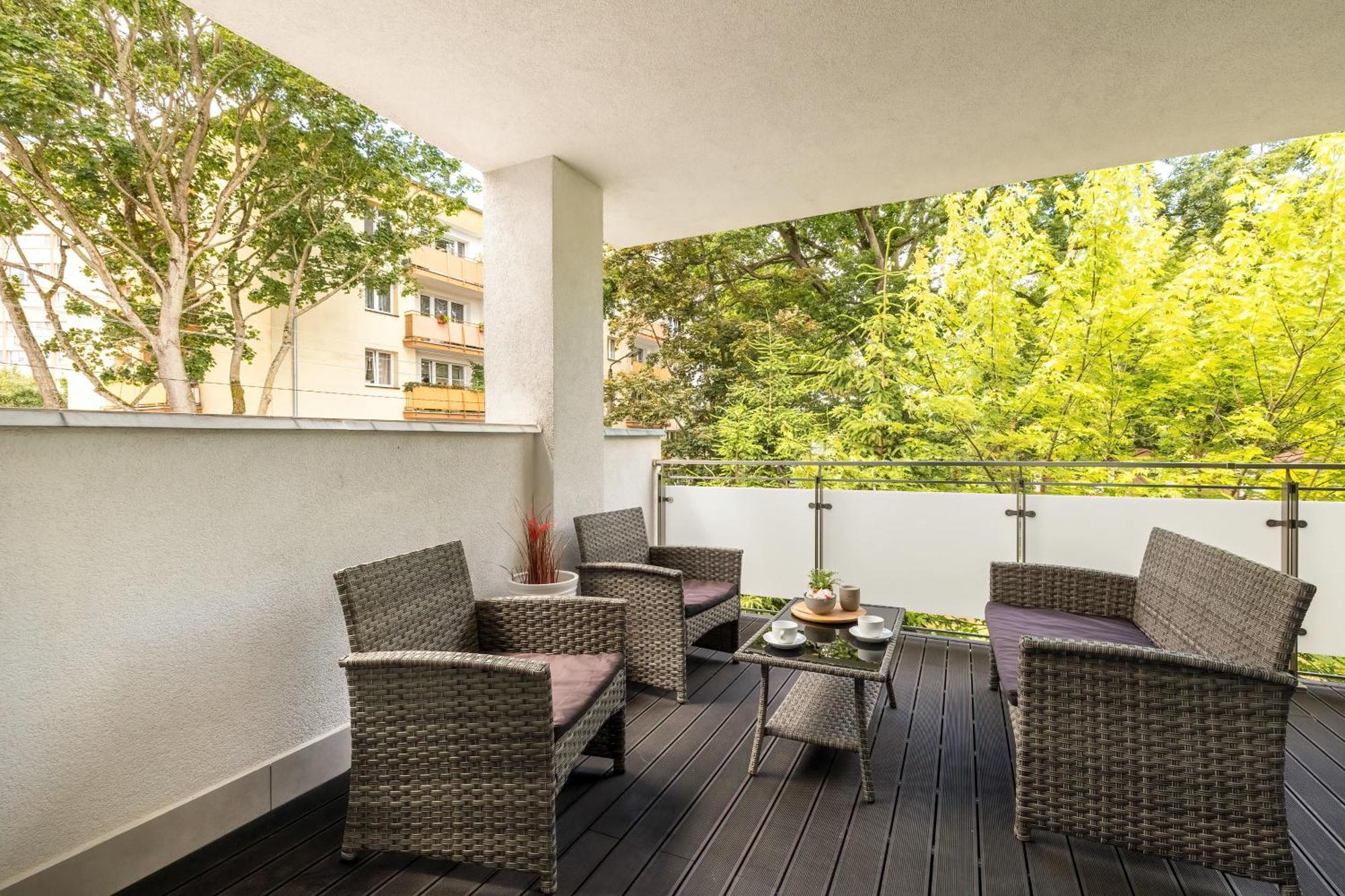 Family Herberta With Terrace And Parking By Rent Like *